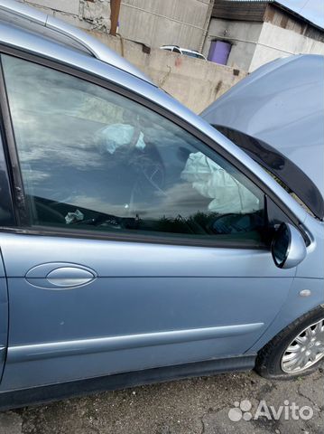 Правая передняя Ситроен С5 универсал 2003 г