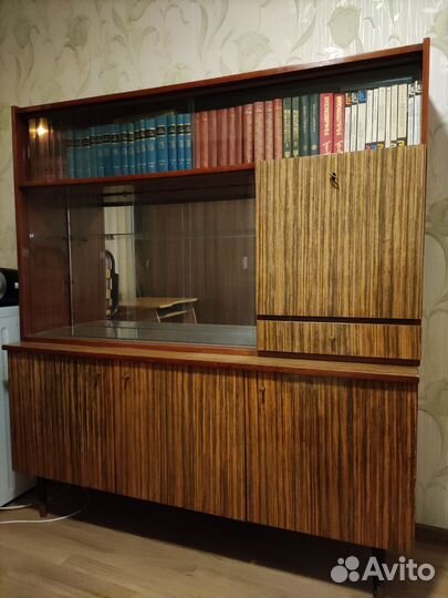 Сервант-буфет б/у