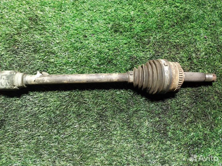 Привод передний правый Hyundai Accent