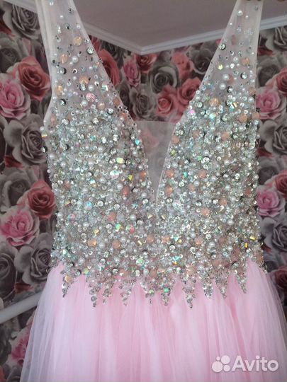 Вечернее платье