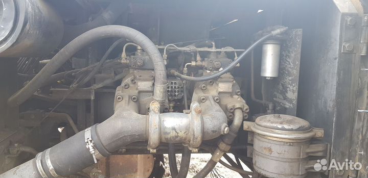 Гусеничный экскаватор Hitachi EX 200, 1990