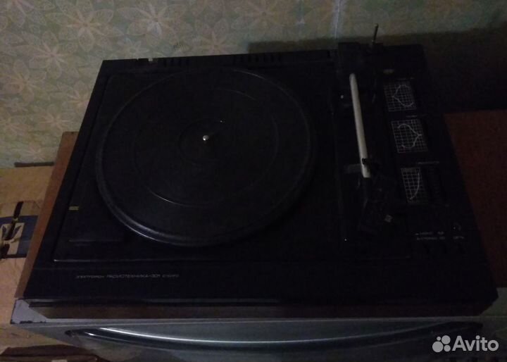 Проигрыватель (электрофон)