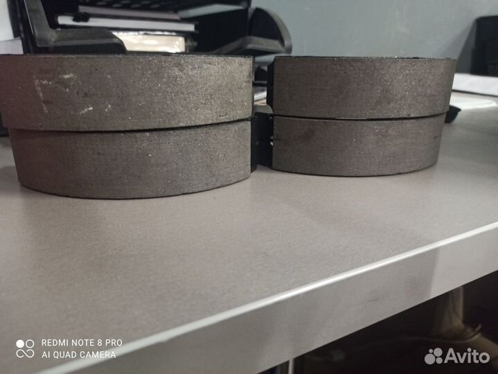 Комплект тормозных колодок (Барабан) TRW GS8526