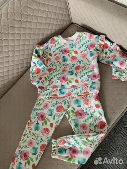 Костюм для девочки Futurino