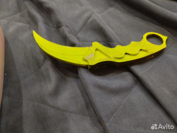 Нож из дерева керамбит