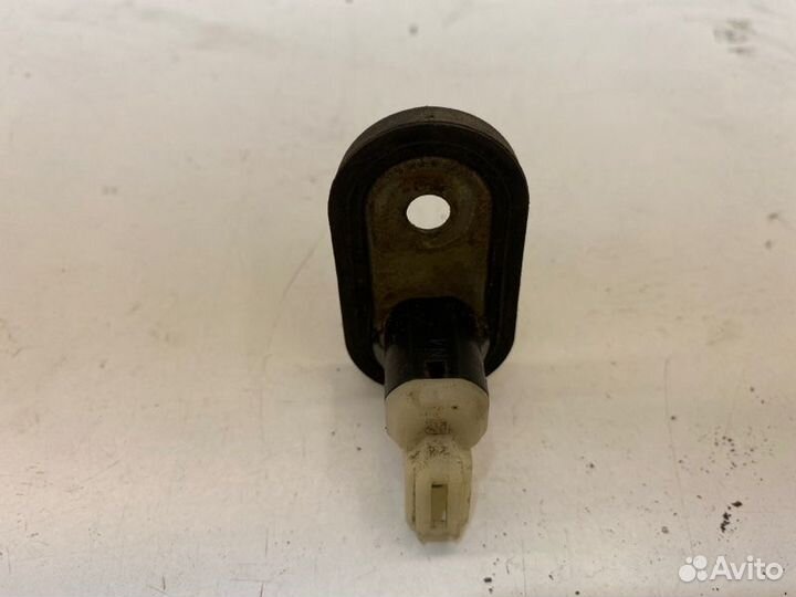 Датчик открытия двери Mazda 6 седан GG 2.0 2003
