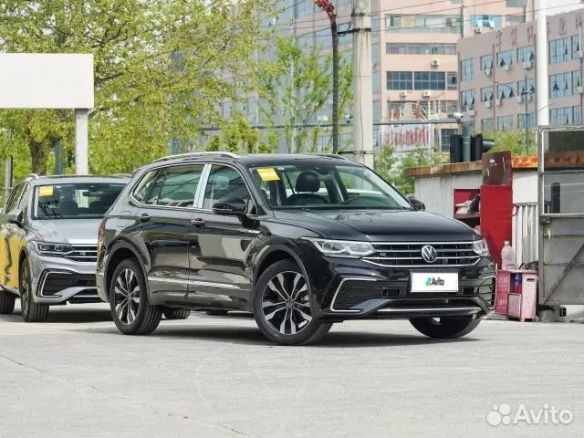 Volkswagen Tiguan 2.0 AMT, 2023, 10 км