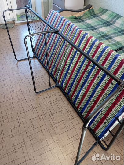 Розкладушка взрослая. Розчинана на 120 кг