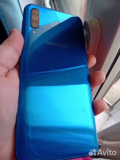 Samsung Galaxy A50, 4/64 ГБ