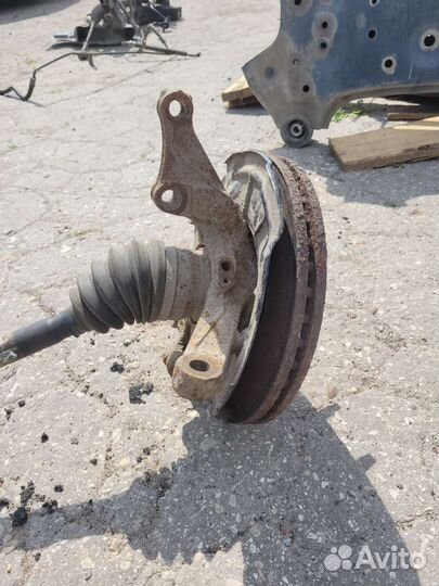 Поворотный кулак правый chevrolet aveo t 300
