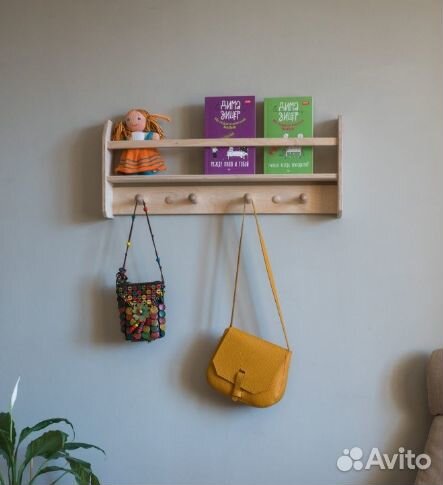 Полки-библиотека для детской комнаты