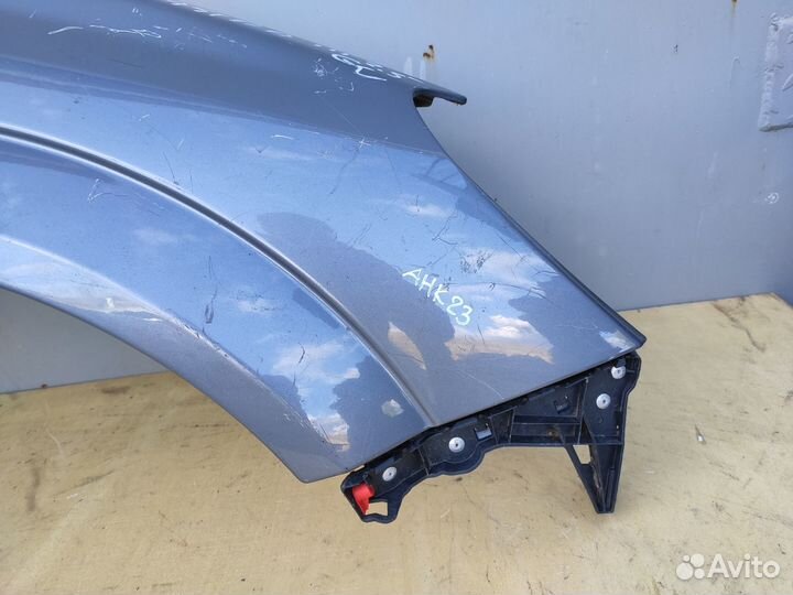 Крыло переднее правое на Opel Astra H