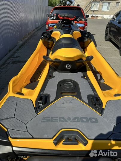 Продам гидроцикл brp rxt sea-Doo