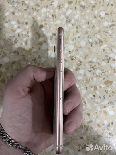 iPhone 8, 64 ГБ