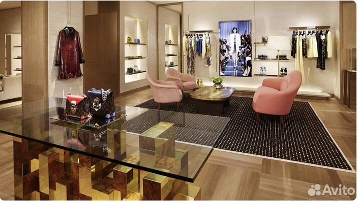 Продавец консультант одежды и обуви