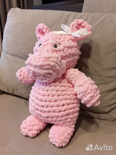 Игрушка бегемот вязаный 50 см