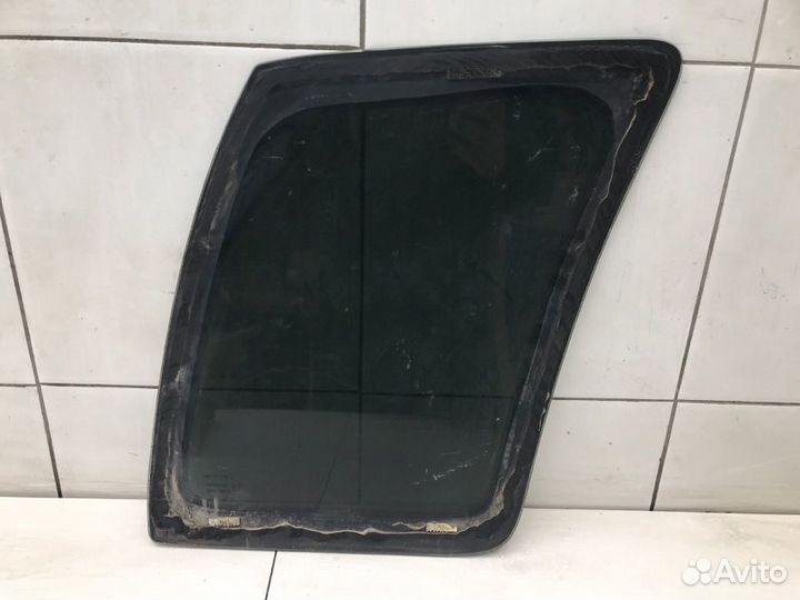 Форточка в крыло левая Suzuki Grand Vitara 1 H25Y