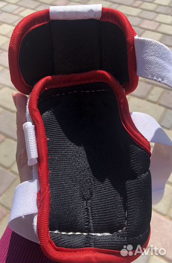 Налокотники хоккейные детские