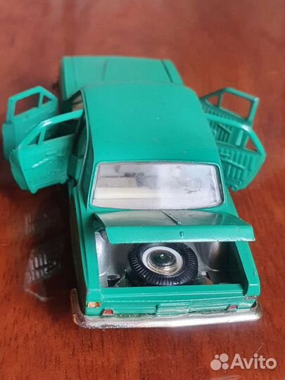 Волга газ-24 модель А14 1:43