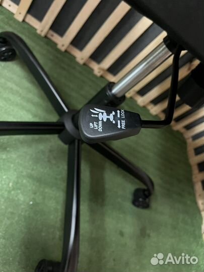 Компьютерное кресло геймерское новое