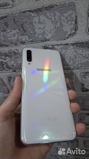 Samsung Galaxy A50, 6/128 ГБ