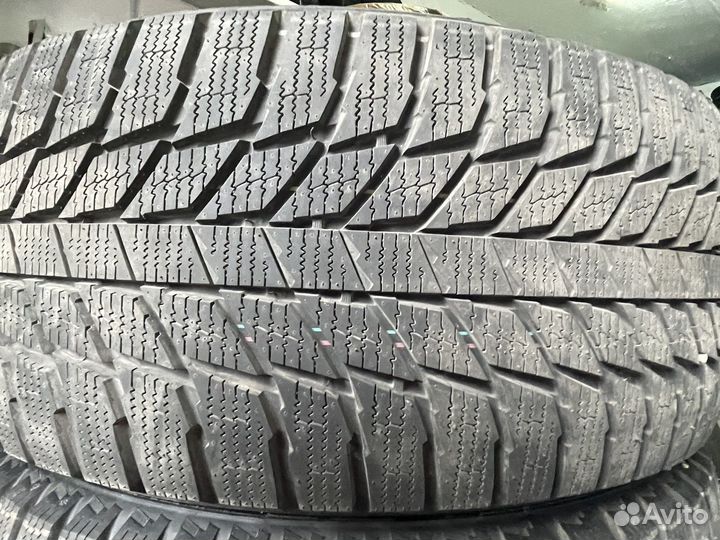 Triangle Snowlink TWT02 245/45 R18