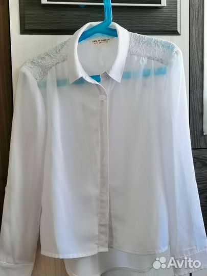 Блузки белые на девочку. Рост от 116 см до 128см