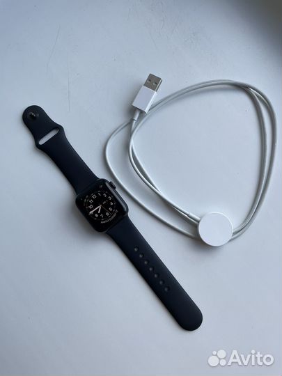 Apple watch SE 2020 40мм space gray Акб: 98%