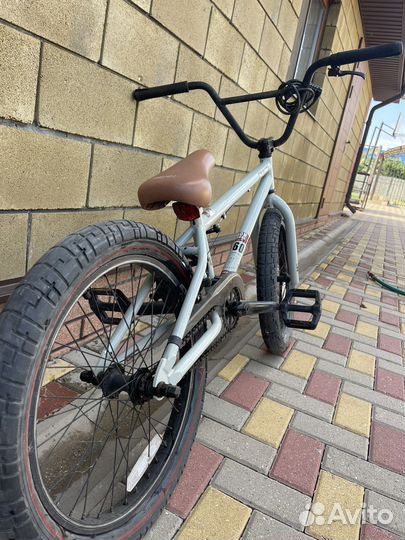 Bmx mongoose