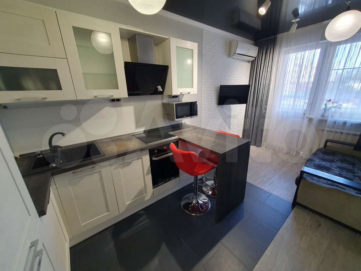 2-к. квартира, 46 м², 1/14 эт.