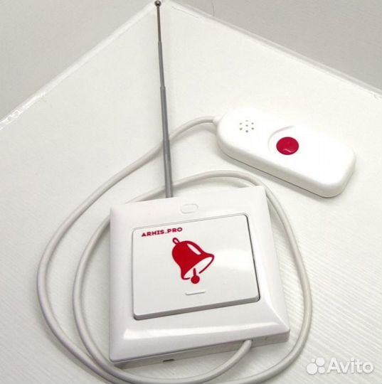 Кнопка вызова персонала с выносной кнопкой в руку