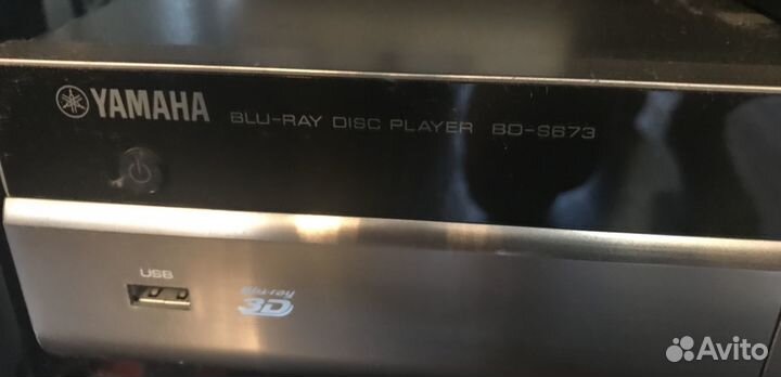 Blu-ray плеер Yamaha BD-S673