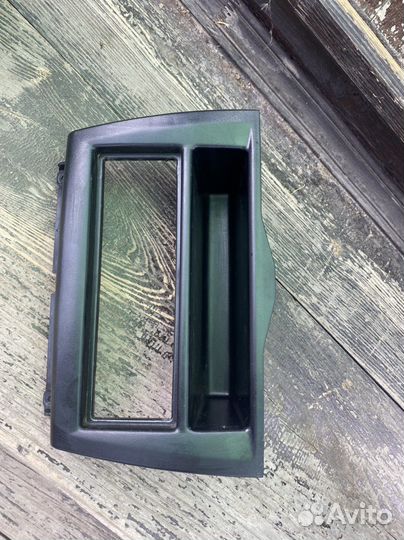 Консоль полка для автомагнитолы