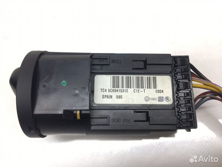 Переключатель света фар Volkswagen Jetta 6 1.8