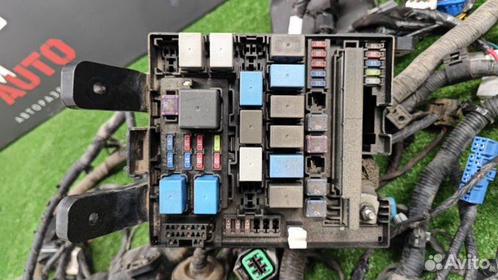 Блок предохранителей с проводкой Hyundai Ix35 2.0