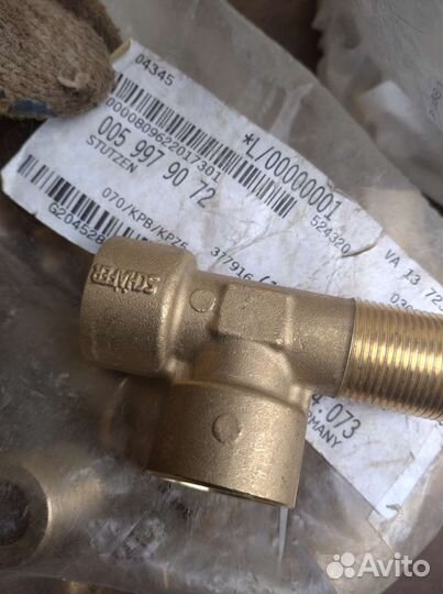 Фиттинг трубки тормозной Mercedes-Benz A0059979072