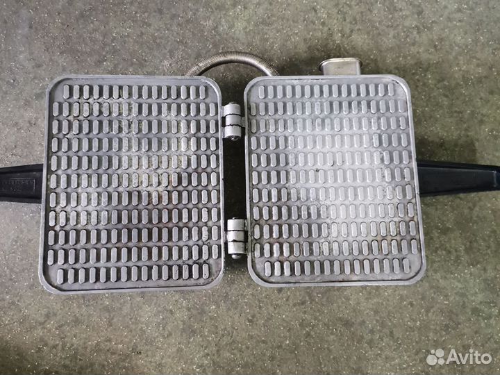 Электрическая вафельница СССР