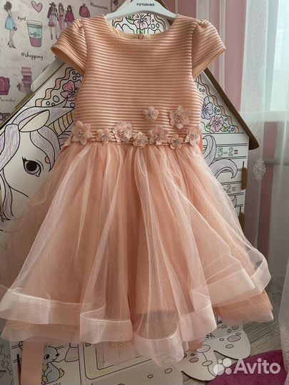 Платье для девочки персикового цвета