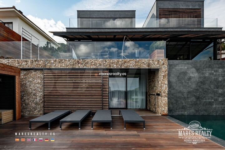 Дом 480 м² на участке 544 м² (Испания)