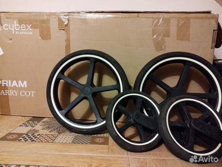 Детская прогулочная легкая коляска бу