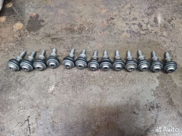 Клапанная крышка volkswagen touran 1.9 2008г