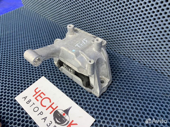 Опора двигателя правая VW Tiguan NF 2006-2017