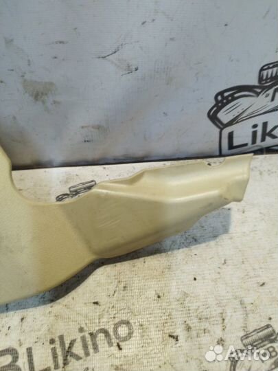 Накладка сиденья передняя правая Mercedes W221