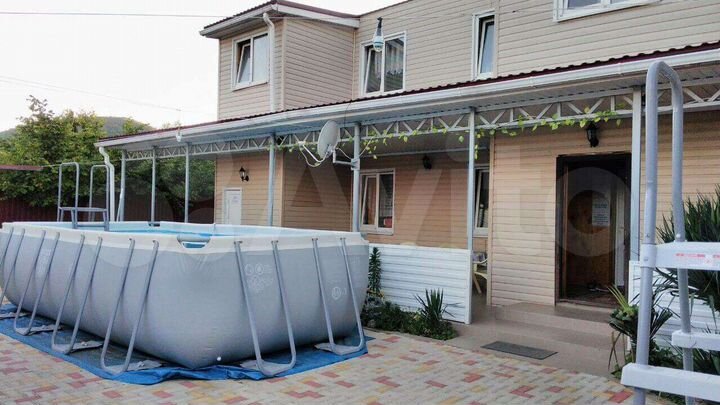 Дом 395 м² на участке 7,8 сот.