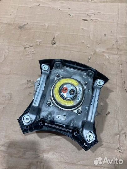 Подушка безопасности в руль Toyota Highlander