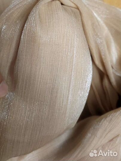Шарф бежевый из органзы,покупала дороже