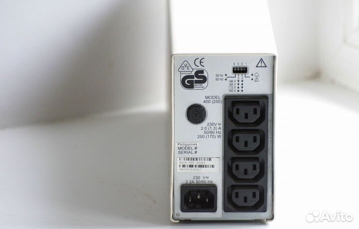 Источник бесперебойного питания APC