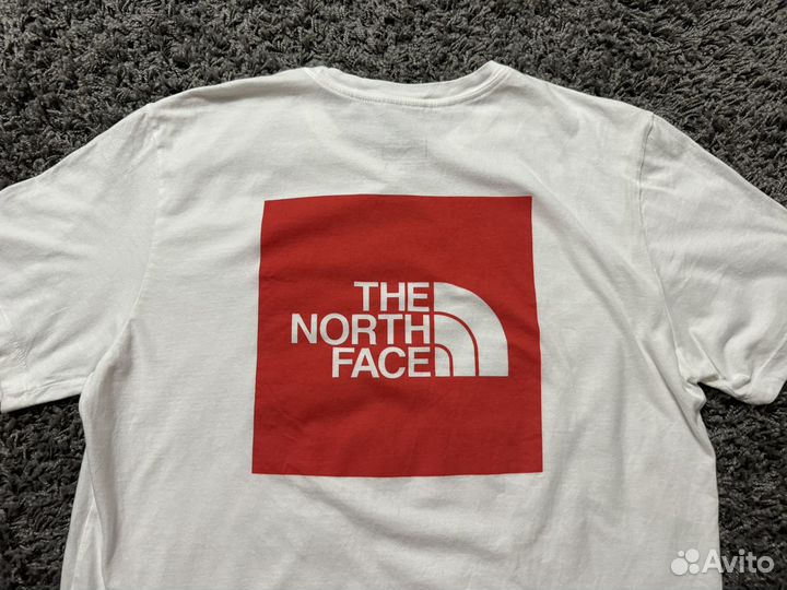 Футболка The North Face