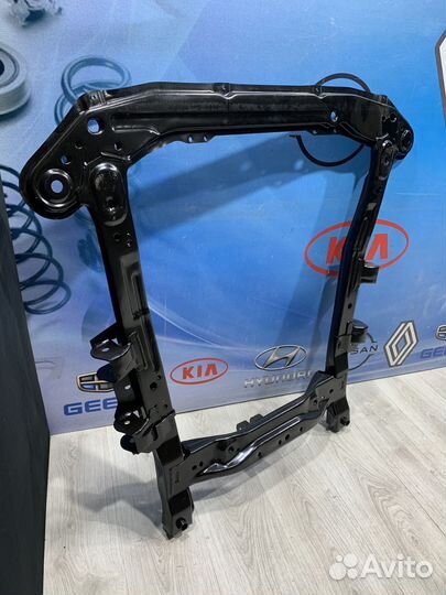 Подрамник Балка подмоторная Renault sandero stepwa