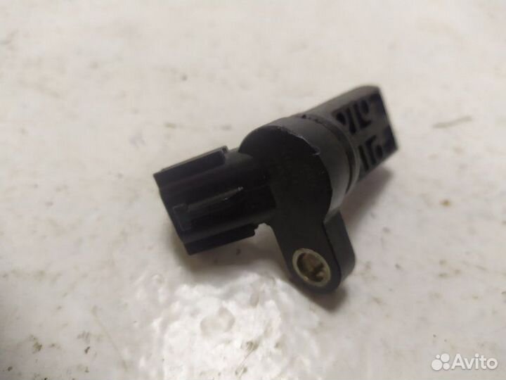 Датчик положения коленвала Nissan Almera N16